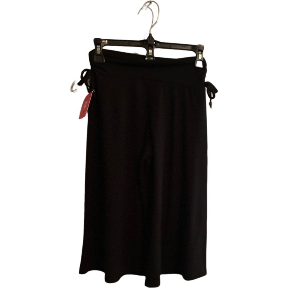 Girls Capris - Picture 2 of 3